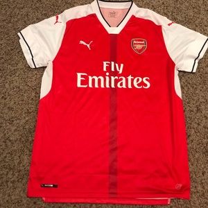 2016/17 Arsenal FC Puma Home Kit